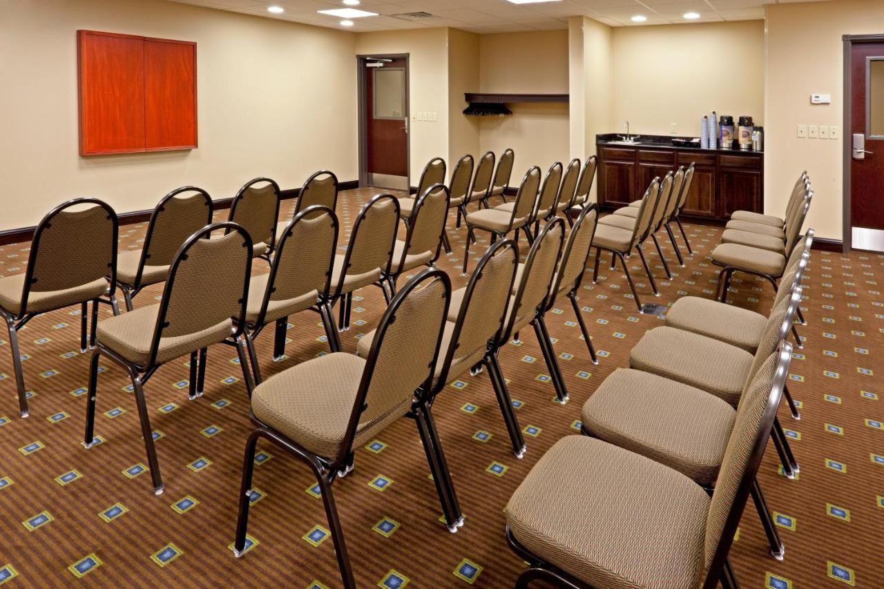 Holiday Inn Express Hotel & Suites Syracuse North Airport Area By Ihg Cicero Exterior photo